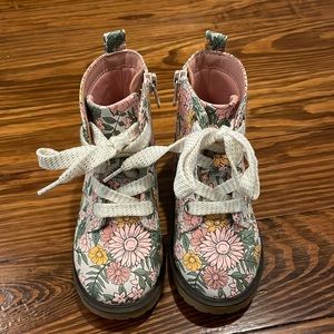 🌈 [Cat & Jack] Adorable Flower Toddler Boots 🌸